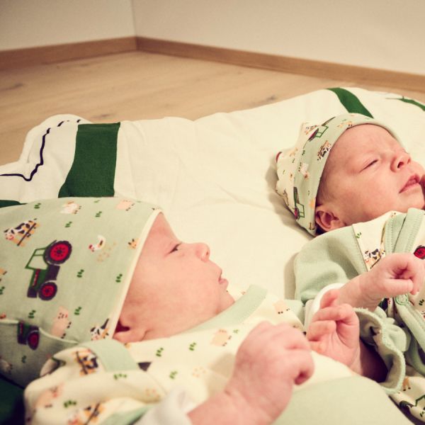 Fendt Baby Reversible Hat – Soft Cotton Blend 3 - Zoom 3