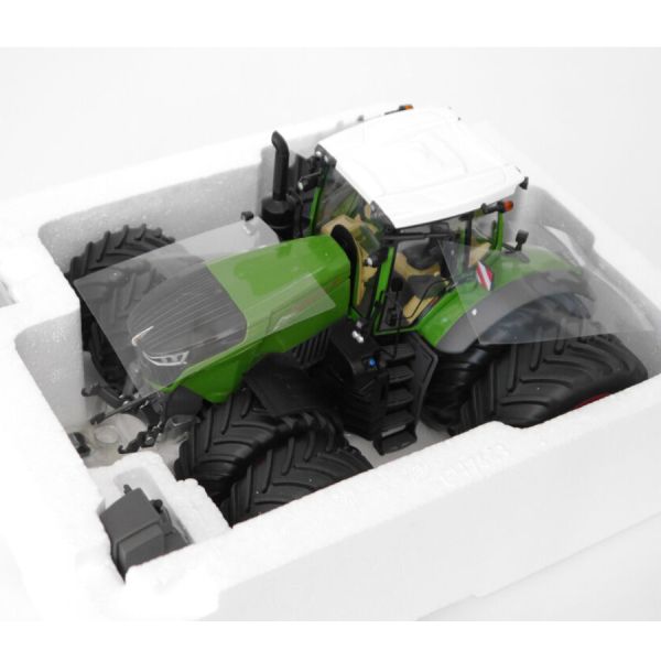 Fendt 1050 Vario (1:32) with twin tyres 3