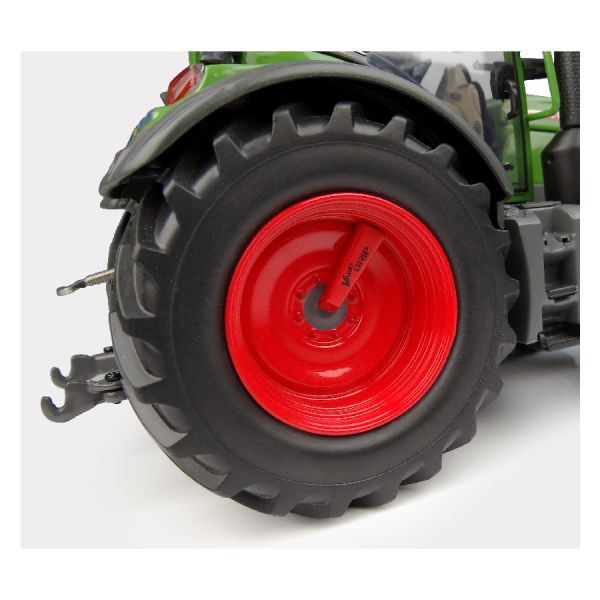 Fendt 516 Tractor 1:32 Scale Model 6 - Zoom 6